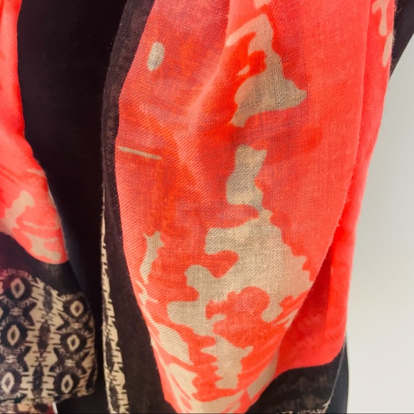 *DONATED* Bright Pink & Black Lightweight Scarf - Picture 6 of 6